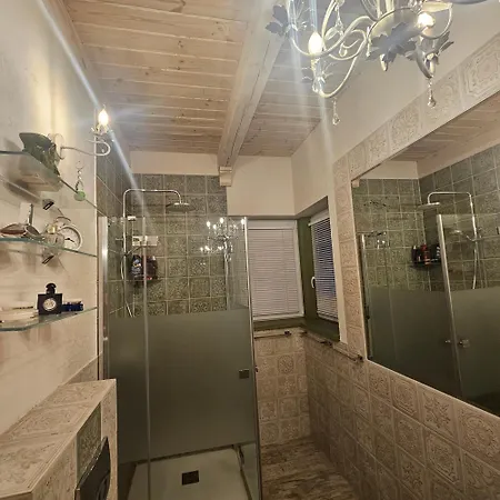 Oasis Narie فيلة